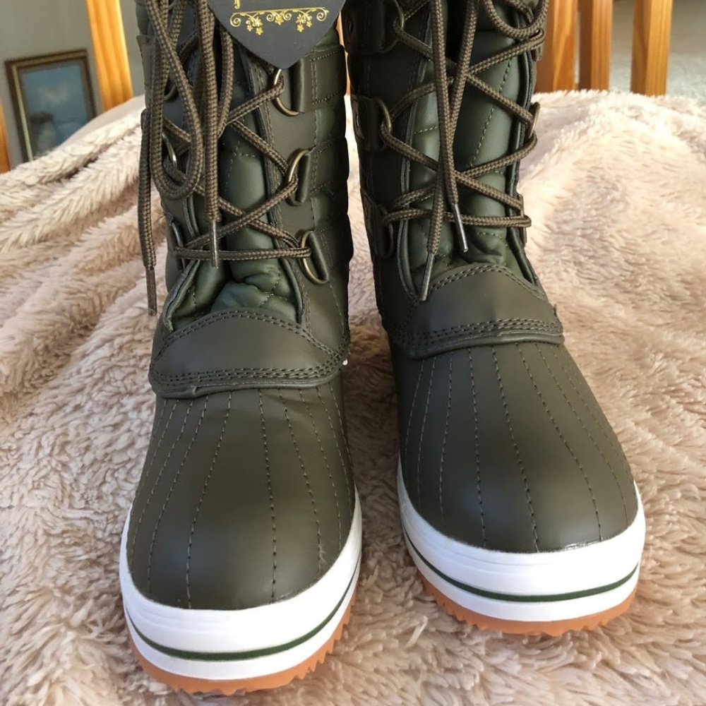 8.5 Olive Green Ladies Waterproof Fur Snow Boots